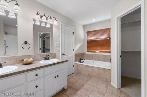 Bath - 908 Harvard Ave, Fort Smith, AR 72908 photo 1 of 3
