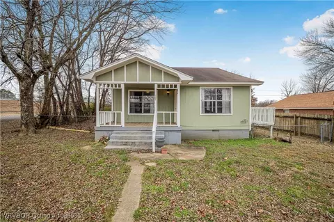 101 Hollow Dr, Roland, OK 74954