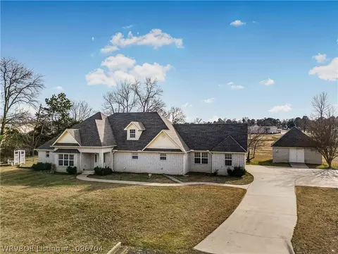 4812 Skywood Dr, Fort Smith, AR 72904