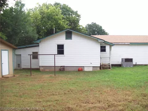 Exterior - 705 N 18th St, Ozark, AR 72949 photo 8 of 8