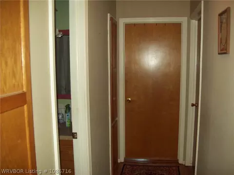 Entry Way - 705 N 18th St, Ozark, AR 72949 photo 2 of 3