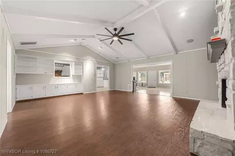 Living - 3319 Southview Dr, Fort Smith, AR 72903 photo 5 of 7
