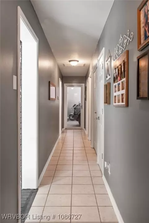 Entry Way - 3319 Southview Dr, Fort Smith, AR 72903 photo 6 of 6