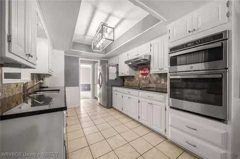 Kitchen - 3319 Southview Dr, Fort Smith, AR 72903 photo 1 of 1