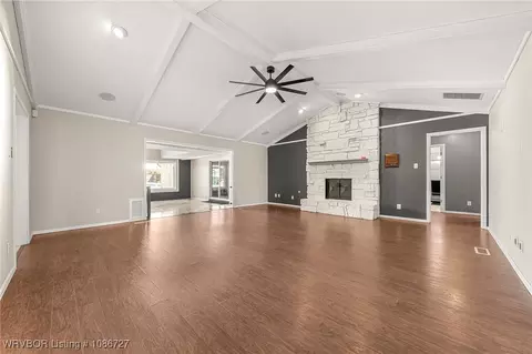 Living - 3319 Southview Dr, Fort Smith, AR 72903 photo 3 of 7