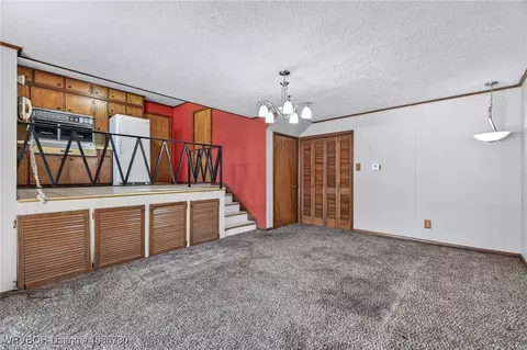 Living - 5420 Free Ferry Rd, Fort Smith, AR 72903 photo 4 of 6