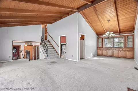 Living - 5420 Free Ferry Rd, Fort Smith, AR 72903 photo 2 of 6