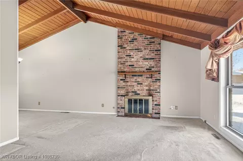 Living - 5420 Free Ferry Rd, Fort Smith, AR 72903 photo 1 of 6