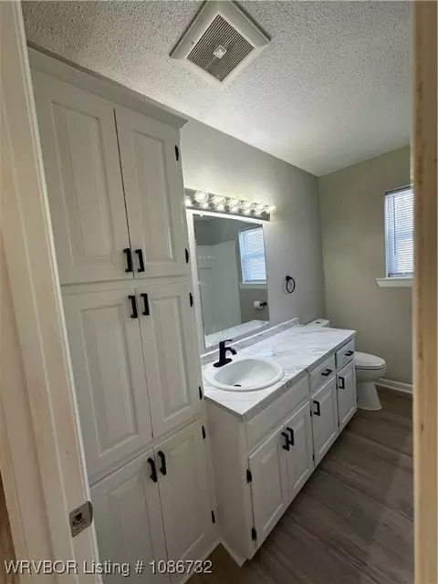 Bath - 1105 S 5th St, Paris, AR 72855 photo 1 of 5