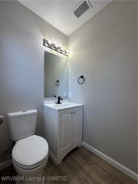 Bath - 1105 S 5th St, Paris, AR 72855 photo 5 of 5