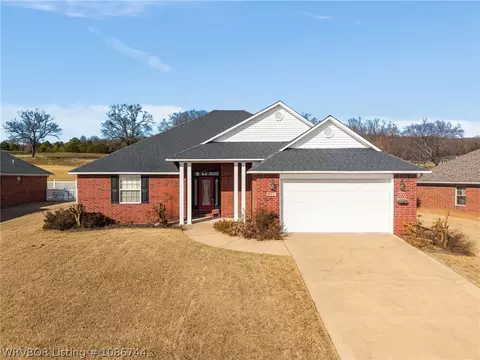 811 Eagle Crest Dr, Alma, AR 72921