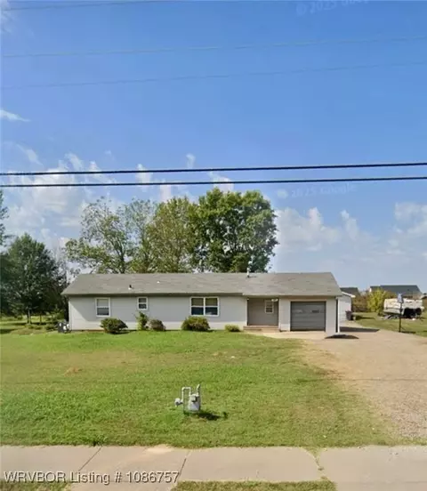 501 Strozier Ln, Barling, AR 72923