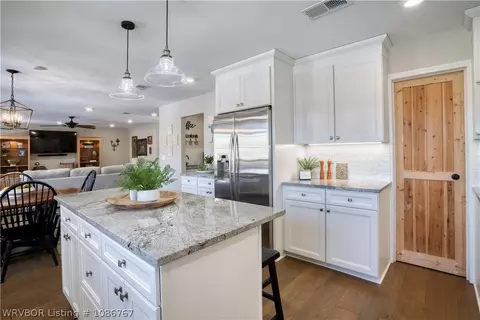 Kitchen - 8905 Canterbury Cv, Fort Smith, AR 72903 photo 5 of 7