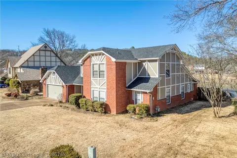 Exterior - 8905 Canterbury Cv, Fort Smith, AR 72903 photo 3 of 6