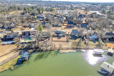 View/Area - 8905 Canterbury Cv, Fort Smith, AR 72903 photo 9 of 11