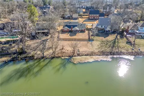 View/Area - 8905 Canterbury Cv, Fort Smith, AR 72903 photo 10 of 11