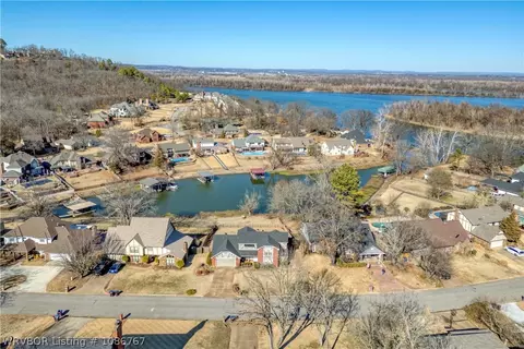View/Area - 8905 Canterbury Cv, Fort Smith, AR 72903 photo 1 of 11