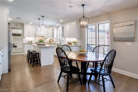 Dining - 8905 Canterbury Cv, Fort Smith, AR 72903 photo 2 of 4