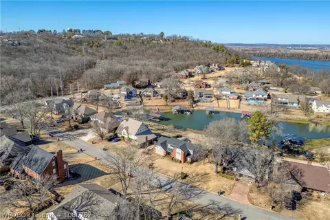 View/Area - 8905 Canterbury Cv, Fort Smith, AR 72903 photo 11 of 11