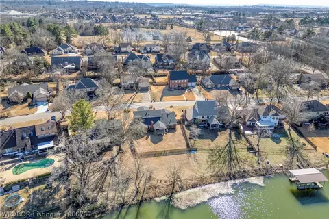 View/Area - 8905 Canterbury Cv, Fort Smith, AR 72903 photo 7 of 11