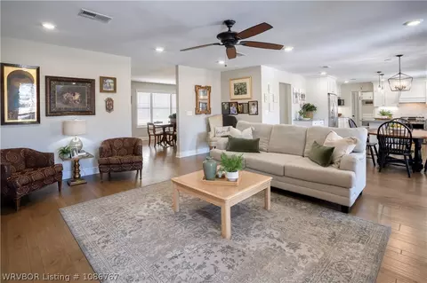 Living - 8905 Canterbury Cv, Fort Smith, AR 72903 photo 1 of 3