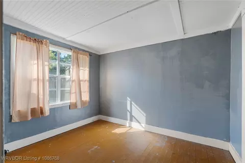 Bedroom - 1020 S 16th St, Fort Smith, AR 72901 photo 2 of 7