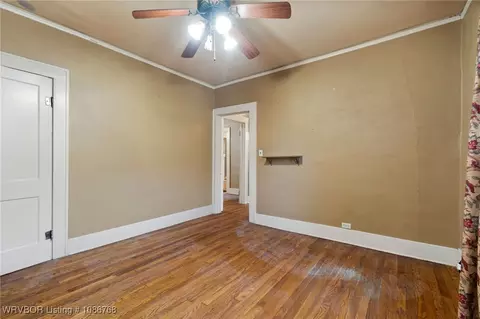 Bedroom - 1020 S 16th St, Fort Smith, AR 72901 photo 5 of 7