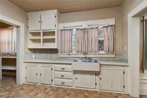 Kitchen - 1020 S 16th St, Fort Smith, AR 72901 photo 2 of 2