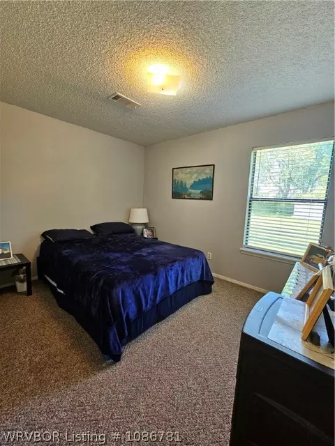 Bedroom - 1505 Jackson Ct, Fort Smith, AR 72901 photo 2 of 3