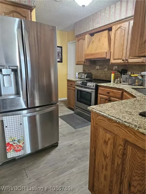 Kitchen - 1505 Jackson Ct, Fort Smith, AR 72901 photo 1 of 4