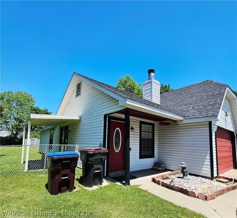 Exterior - 1505 Jackson Ct, Fort Smith, AR 72901 photo 2 of 5