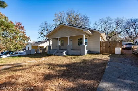 Exterior - 1501 S 12th St, Fort Smith, AR 72901 photo 2 of 8