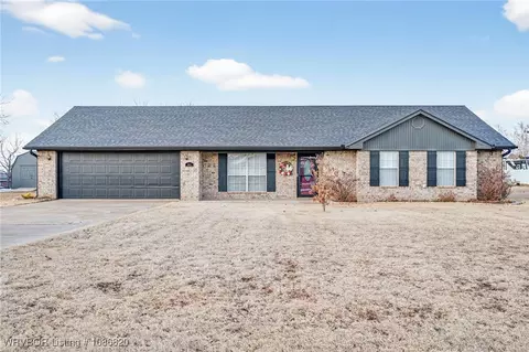 501 Janet Ln, Pocola, OK 74902