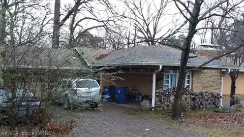1122 N Waldron Rd, Fort Smith, AR 72904