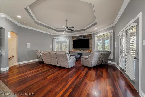 Living - 4407 Webb Way, Fort Smith, AR 72916 photo 3 of 4