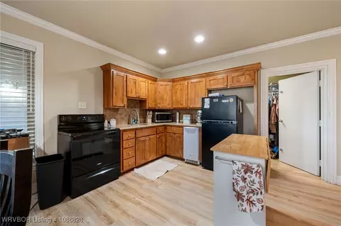 Kitchen - 4407 Webb Way, Fort Smith, AR 72916 photo 6 of 7