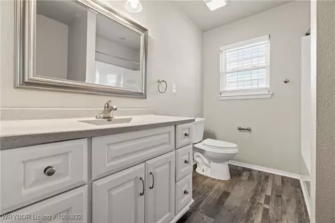 Bath - 1511 Houston St, Fort Smith, AR 72901 photo 3 of 3