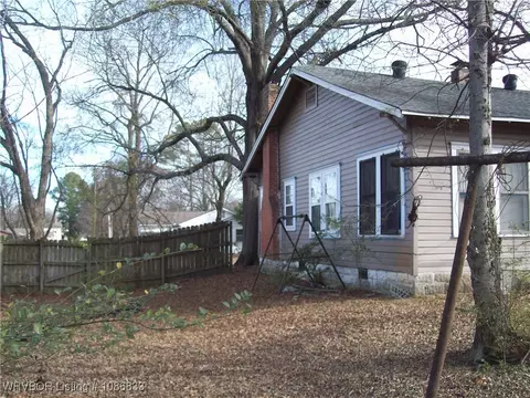 Exterior - 1123 N 35th St, Fort Smith, AR 72904 photo 6 of 7