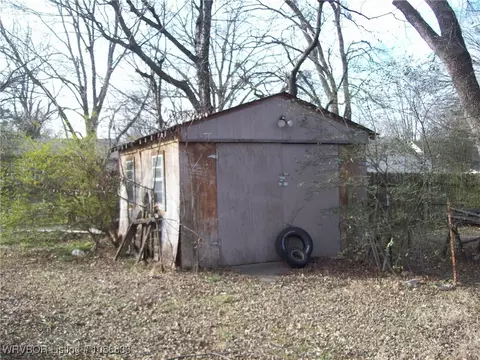Exterior - 1123 N 35th St, Fort Smith, AR 72904 photo 4 of 7