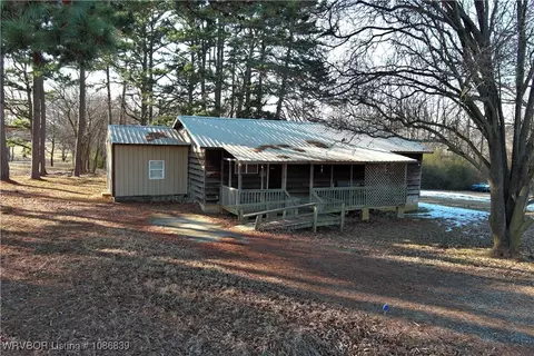 106 Cowan Ln, Pocola, OK 74902