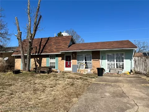 1508 M Cir, Barling, AR 72923