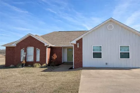 205 Smith St, Pocola, OK 74902