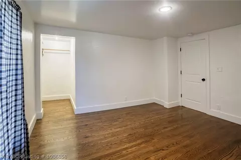 Bedroom - 6404 W Highway 10, Hackett, AR 72937 photo 3 of 6