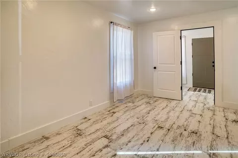 Bedroom - 6404 W Highway 10, Hackett, AR 72937 photo 6 of 6