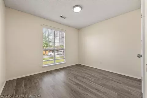 Bedroom - 8812 Skypark Dr, Fort Smith, AR 72903 photo 1 of 5