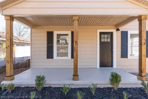 1702 Alma Blvd, Van Buren, AR 72956
