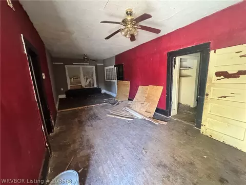 Living - 810 N 804 N 19th St, Fort Smith, AR 72901 photo 1 of 1