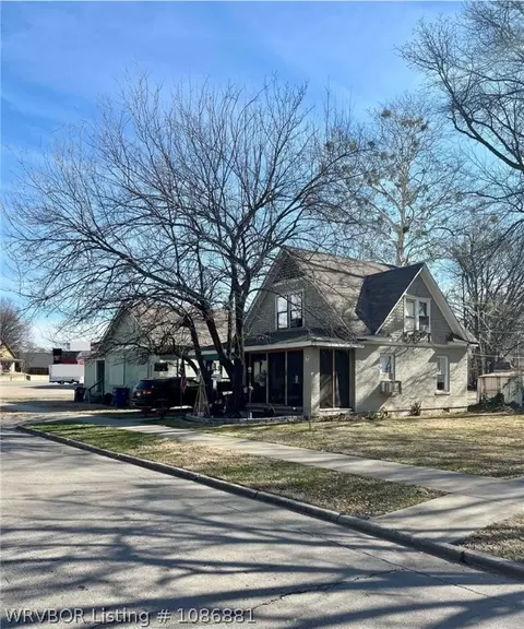 810 N 804 N 19th St, Fort Smith, AR 72901 photo 2