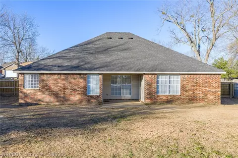 Exterior - 101 Lexington Way, Barling, AR 72923 photo 6 of 10