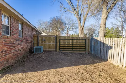 Exterior - 101 Lexington Way, Barling, AR 72923 photo 9 of 10